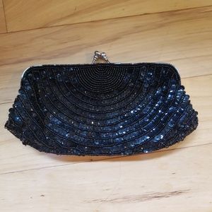 La Ragale clutch black beaded